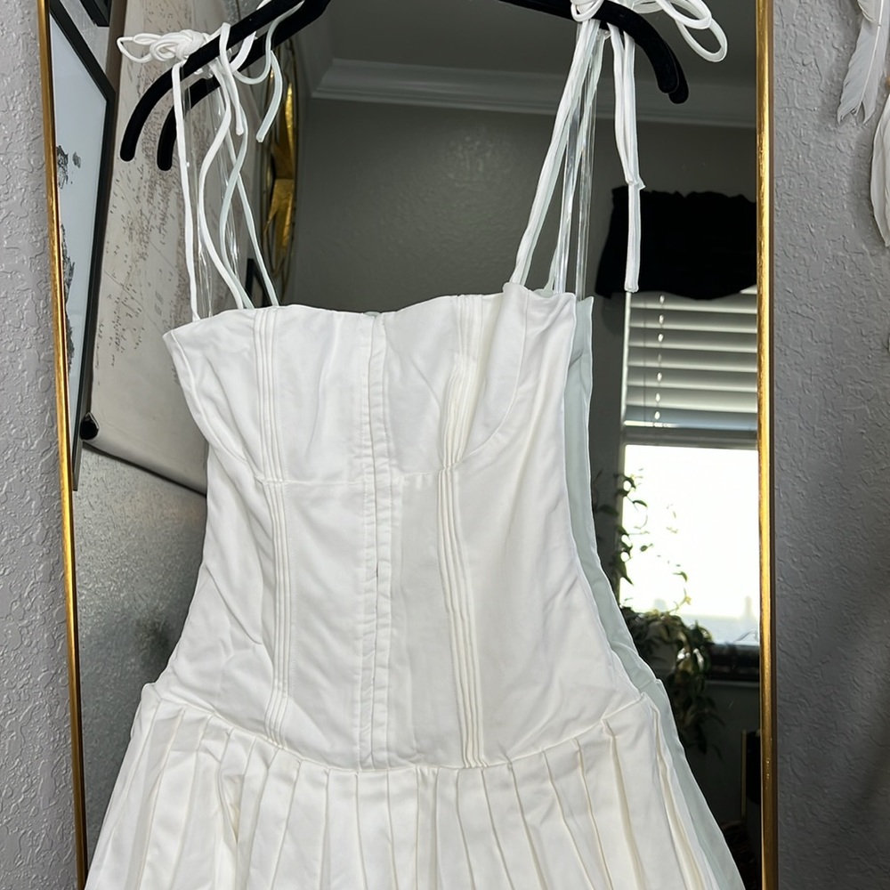 HOUSE OF CB 'Marcy' White Pleated Mini Dress NWOT - Picture 9 of 11